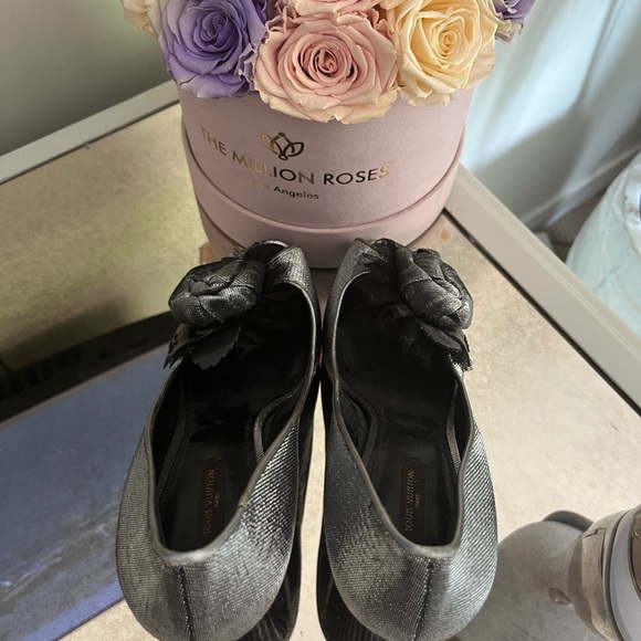 Limited Edition Peep Toe Heels Never Worn! Size 40. - Picture 11 of 11